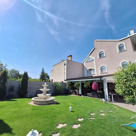 Meduza Wellness Spa S Ubytovanim Hlohovec Luaran gambar