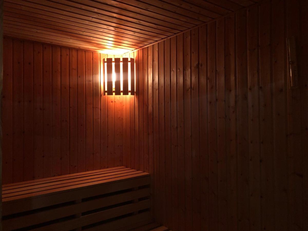 Meduza Wellness Spa S Ubytovanim Hlohovec Luaran gambar