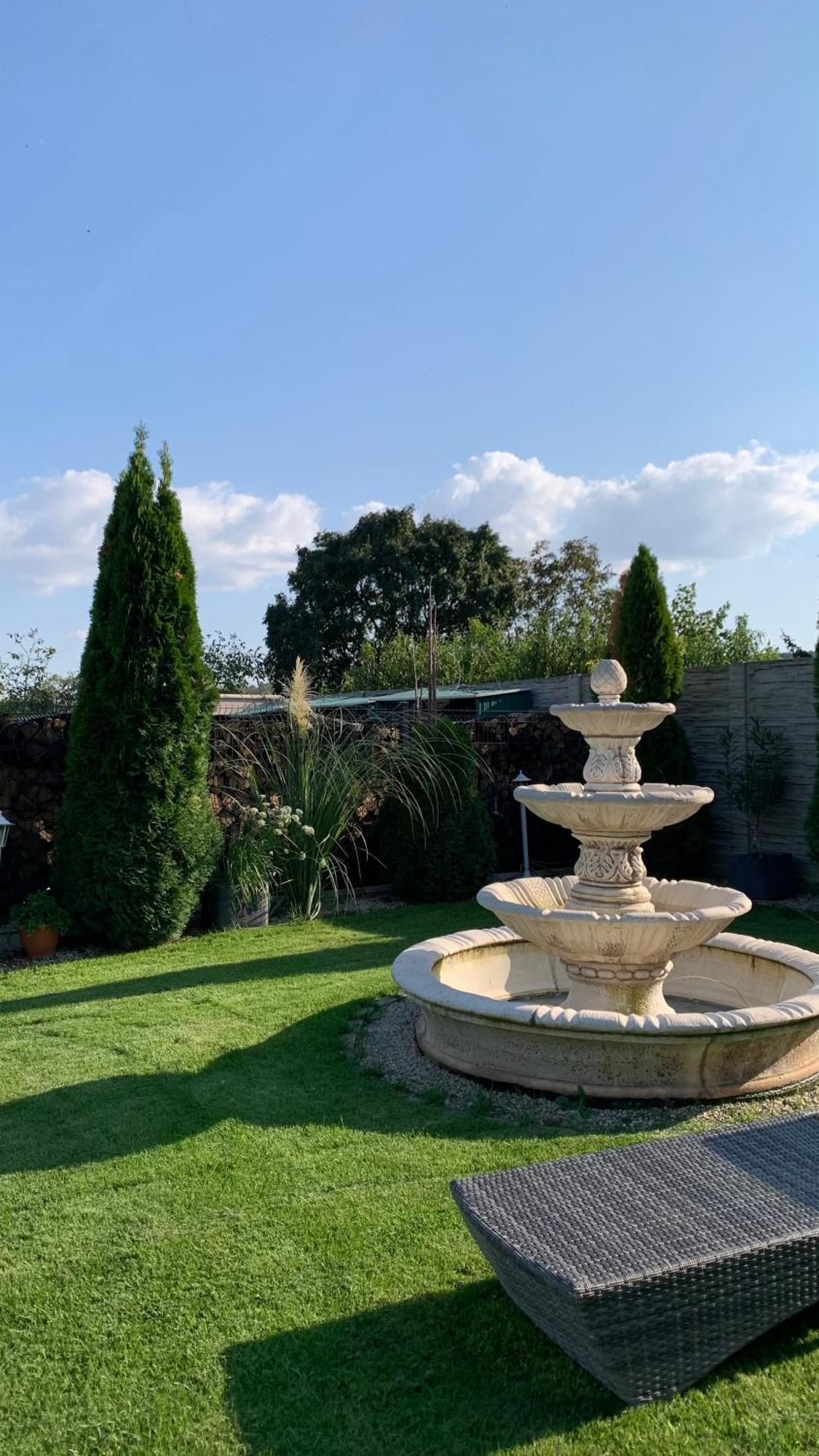 Meduza Wellness Spa S Ubytovanim Hlohovec Luaran gambar