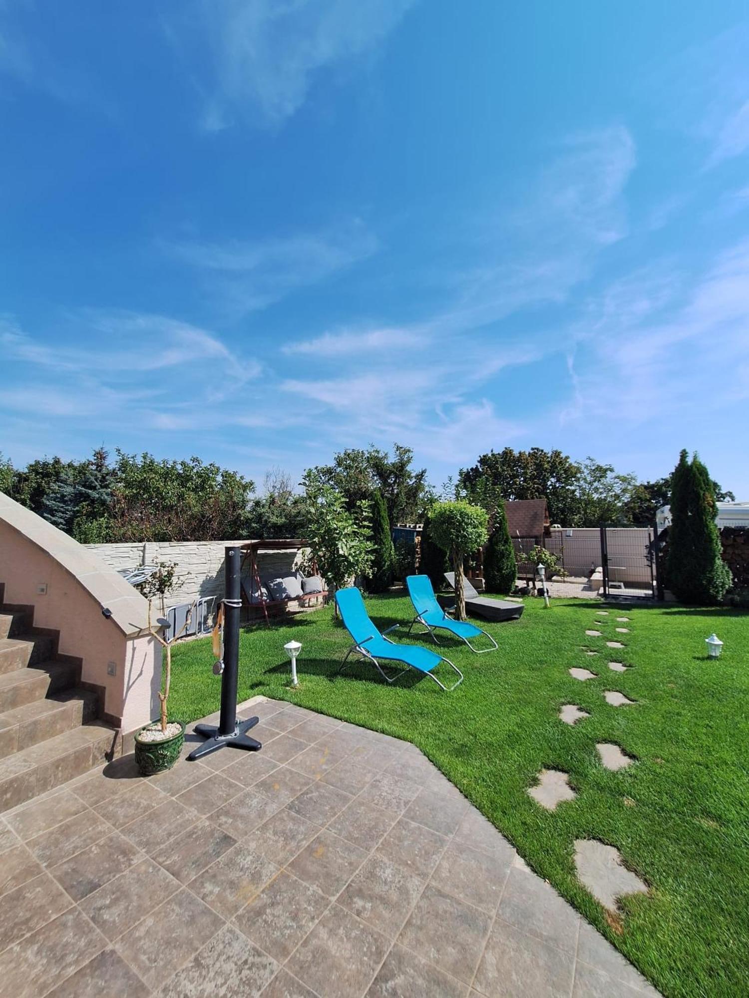 Meduza Wellness Spa S Ubytovanim Hlohovec Luaran gambar